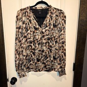 Haver and Blair - Pleated V-Neck Printed Blouse in Black, Brown & Cream